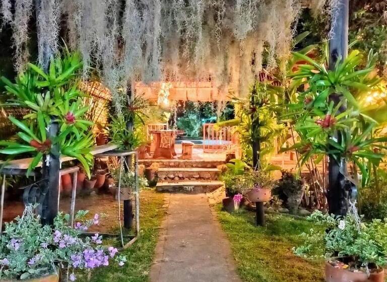 هتل Villa Sonia Eco Hostel