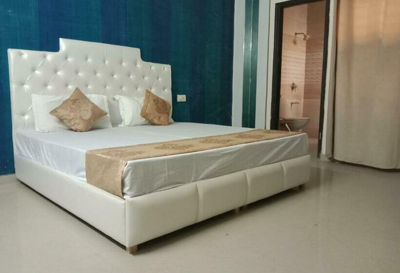 Пансион City Palace