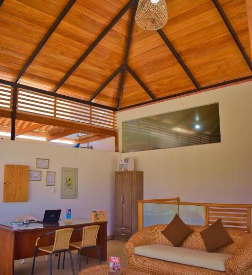 Prim Hotel Vichayito