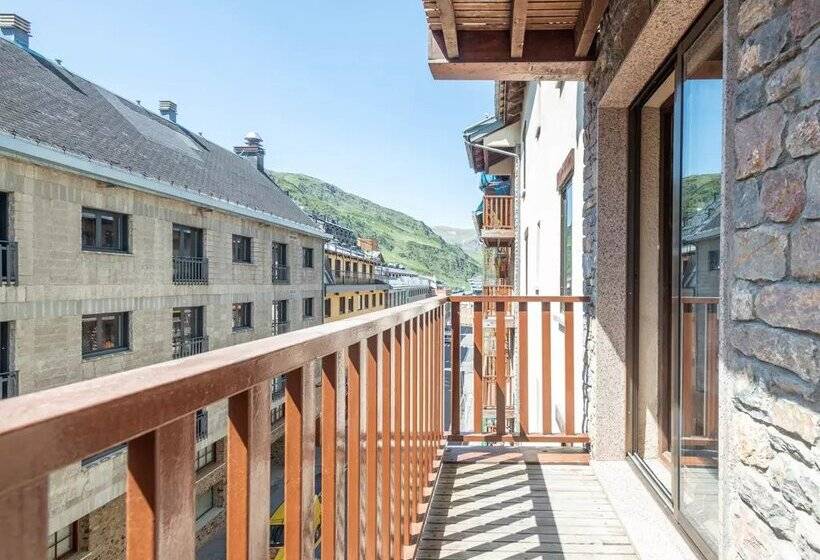 Apartamentos Nevada Mikka 3000