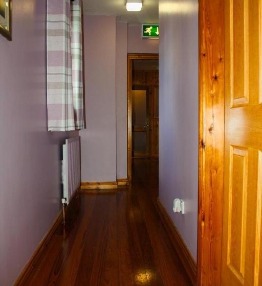 مبيت وإفطار The Coach Inn