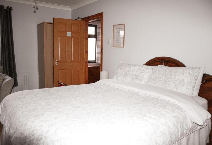 مبيت وإفطار The Coach Inn