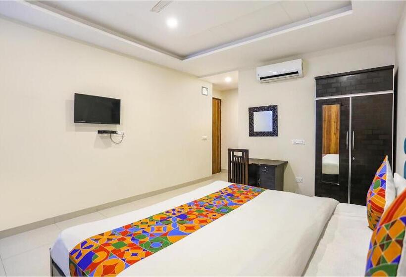 Fabhotel Shiv Rachna