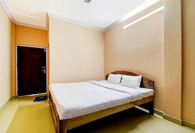 Отель Ekora Resort