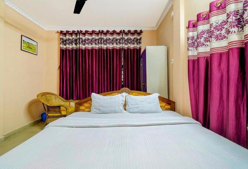 Отель Ekora Resort