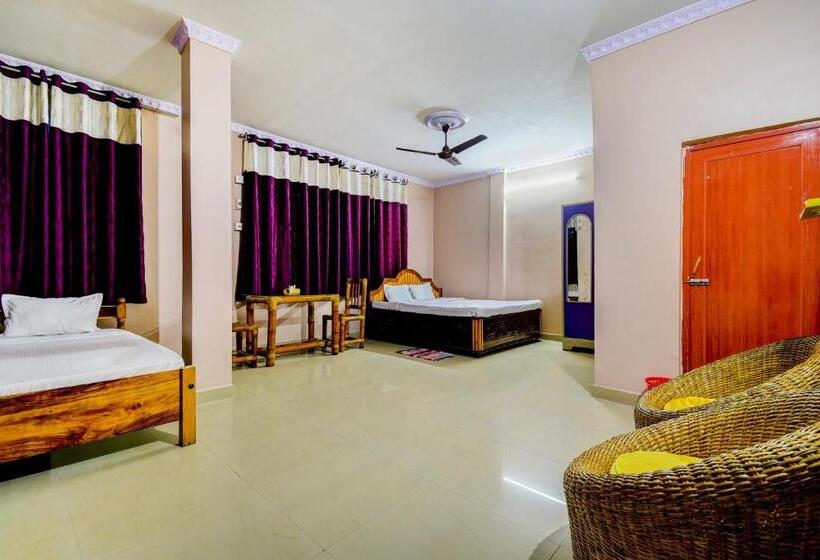 Отель Ekora Resort