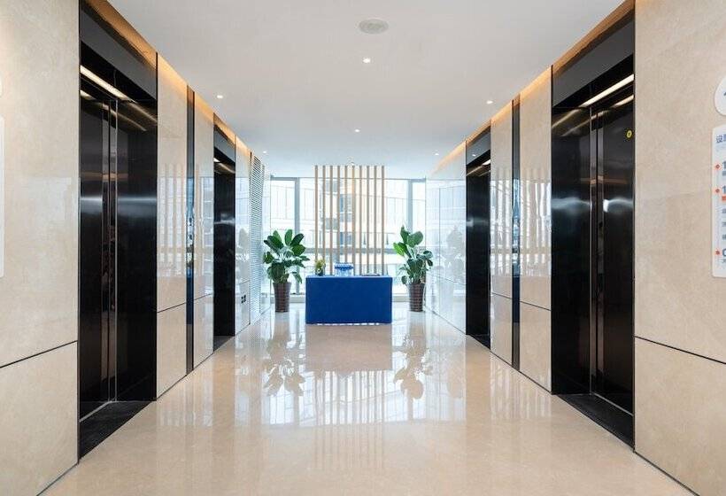 בית מלון כפרי Holiday Inn Express Chengdu Hightech Zone