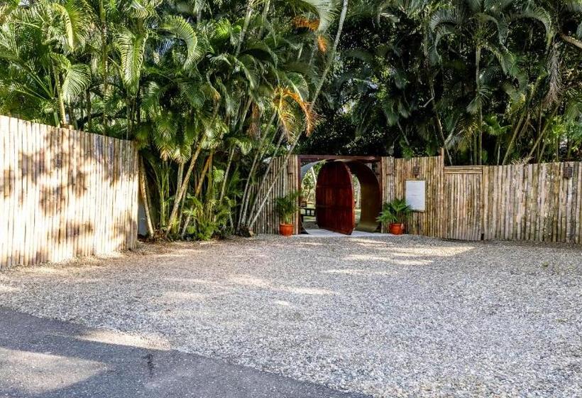 فندق Kibayo Lagoon Villa