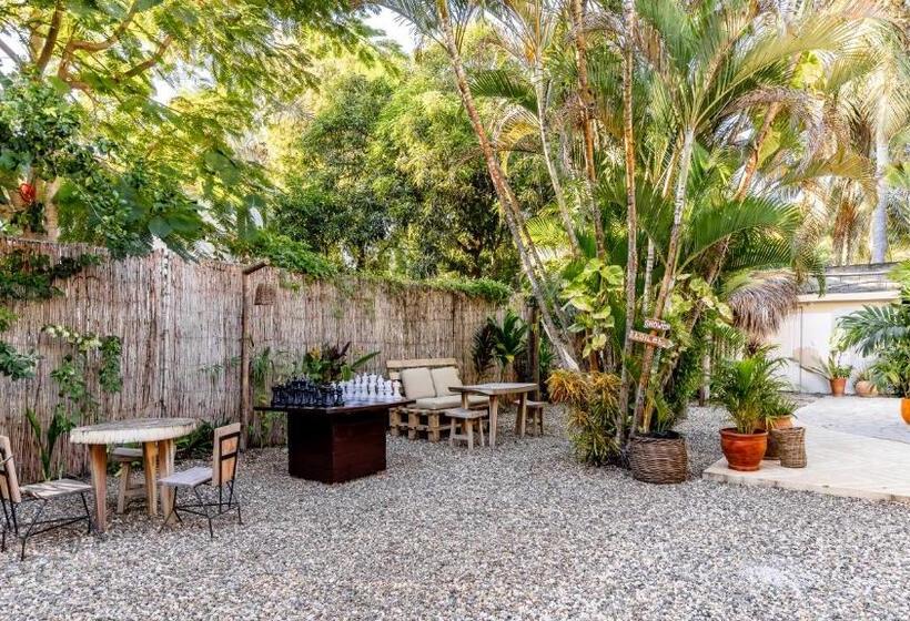 فندق Kibayo Lagoon Villa