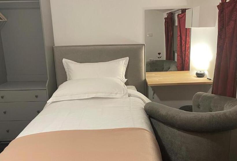 هتل Madoncas & Restaurant