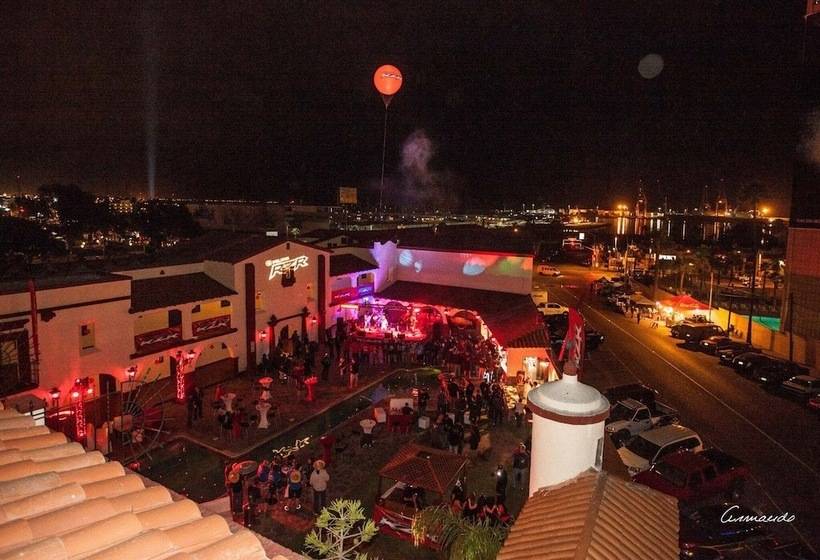 Отель Mision Santa Isabel