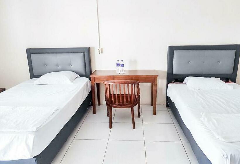 فندق Ombak Indah Resort Tanjung Setia