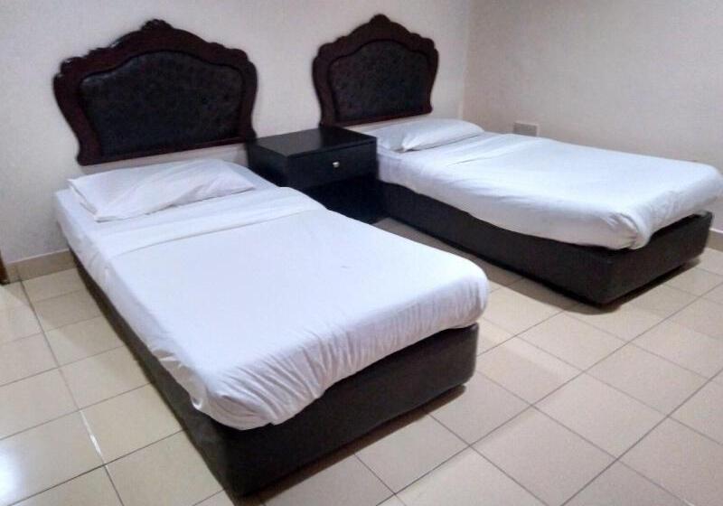 בית מלון כפרי Oyo 90376 Centre Point