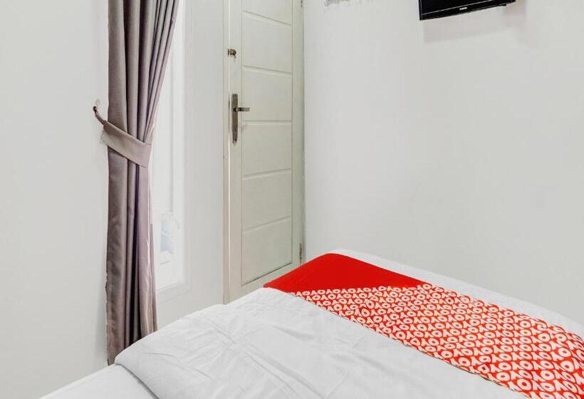 Отель Padekosan