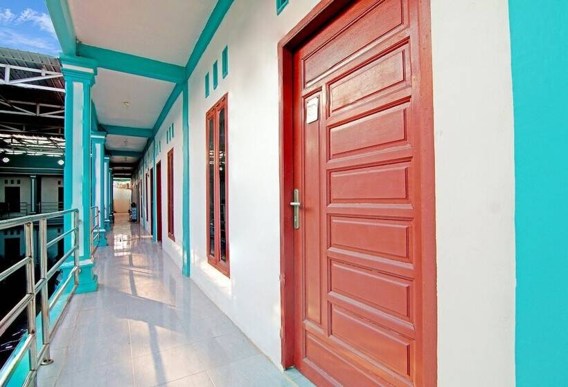 فندق Oyo 90752 Ridho Guest House Syariah