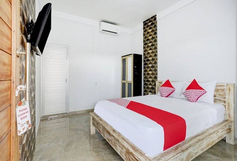 Отель Oyo 90756 Melasti Hills Room & Cafe
