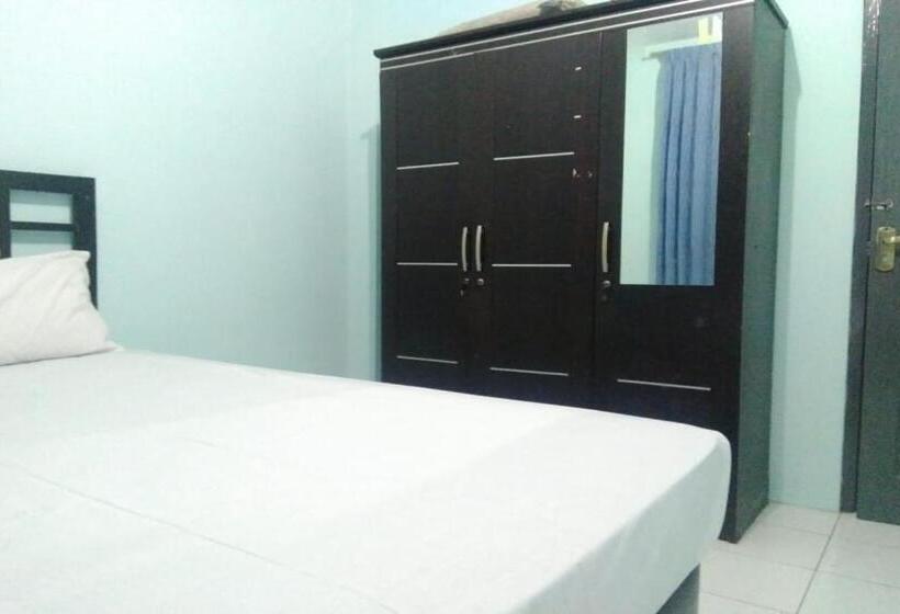 בית מלון כפרי Oyo 90766 Gardenia Boarding House