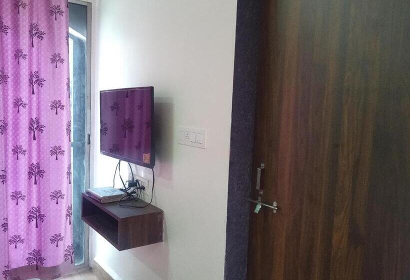 酒店 Rest Inn Pune