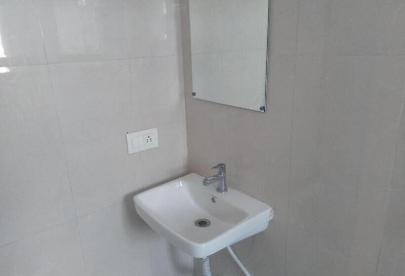 酒店 Rest Inn Pune