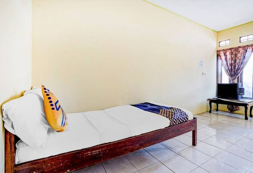 ホテル Spot On 90701 Kost Syariah Deris