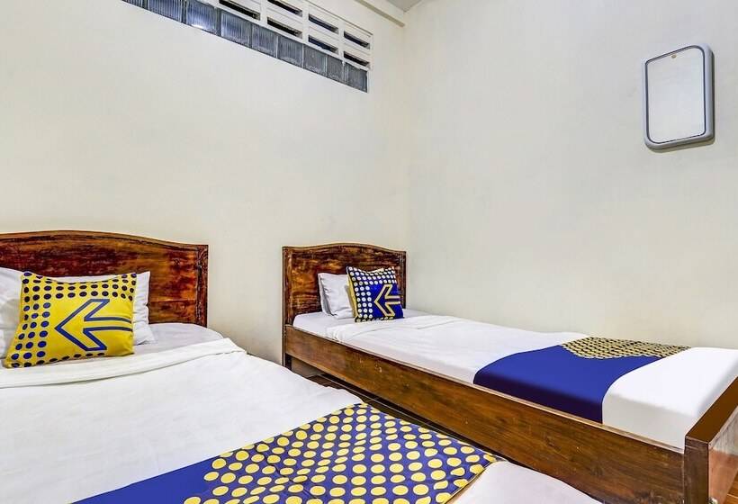 فندق Spot On 90744 Alika Homestay