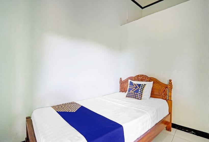 فندق Spot On 90760 Homestay Al Madina Syariah