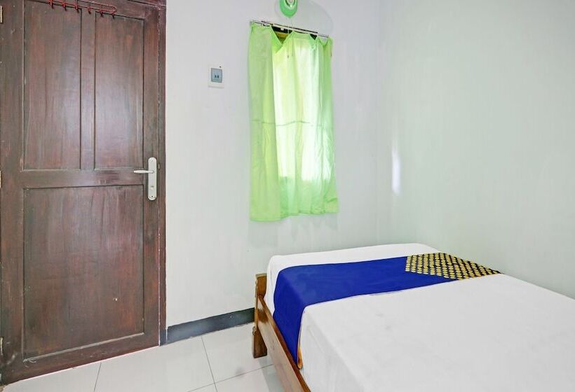 فندق Spot On 90760 Homestay Al Madina Syariah