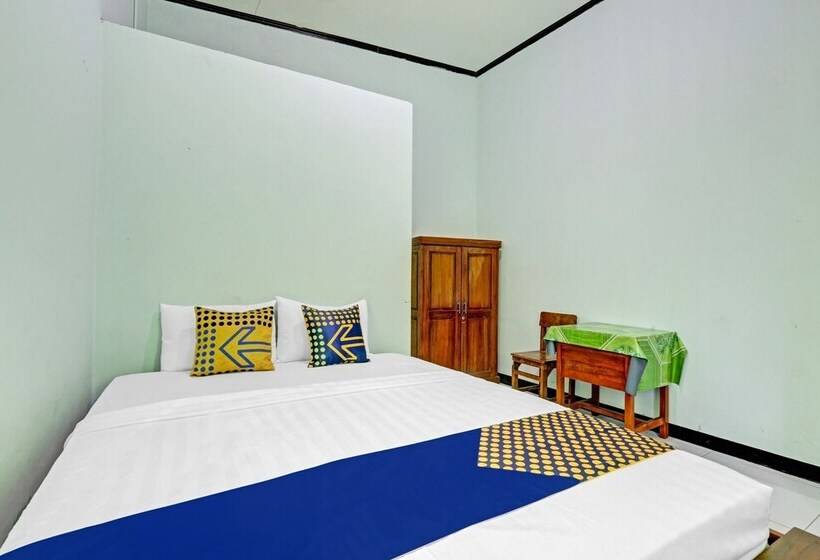 فندق Spot On 90760 Homestay Al Madina Syariah