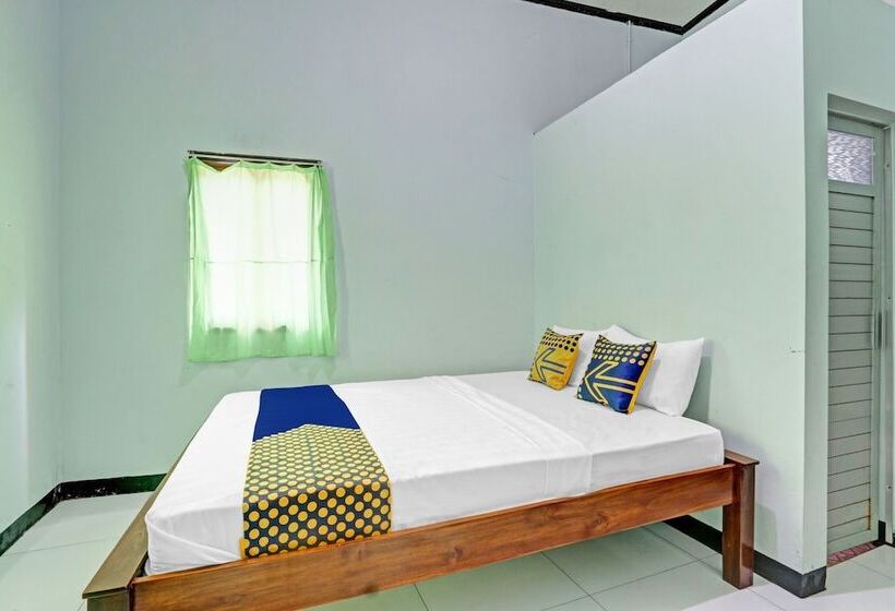 فندق Spot On 90760 Homestay Al Madina Syariah