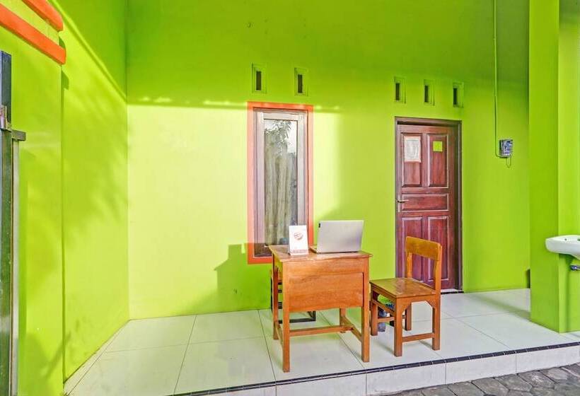 فندق Spot On 90760 Homestay Al Madina Syariah