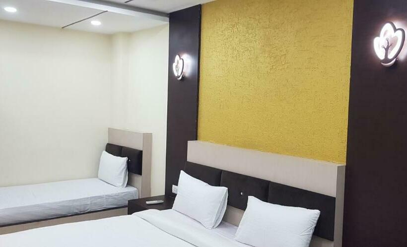 Hotel Teeja S   Haldi Restaurant Aiims Road Jodhpur