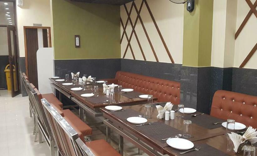 Hotel Teeja S   Haldi Restaurant Aiims Road Jodhpur