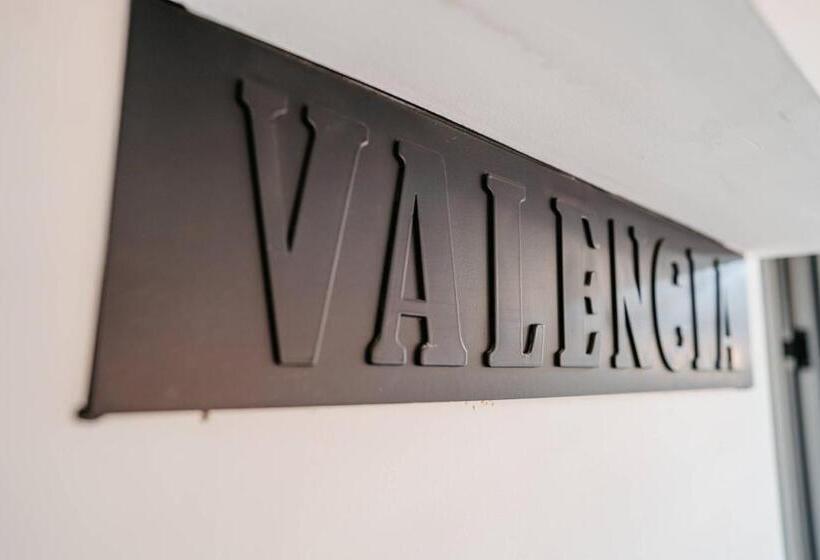 Magico Rooms & Apartments