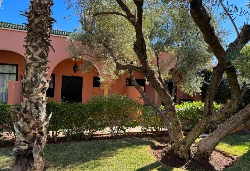 پانسیون Riad Redwan