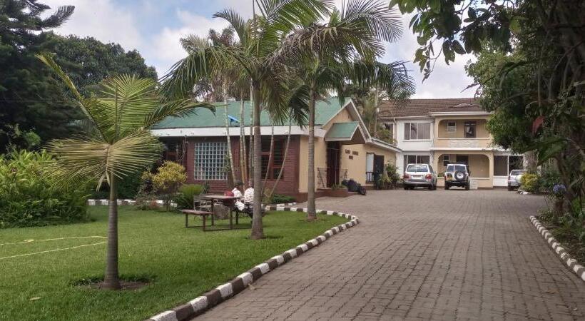 هاستل Karibu Heritage House