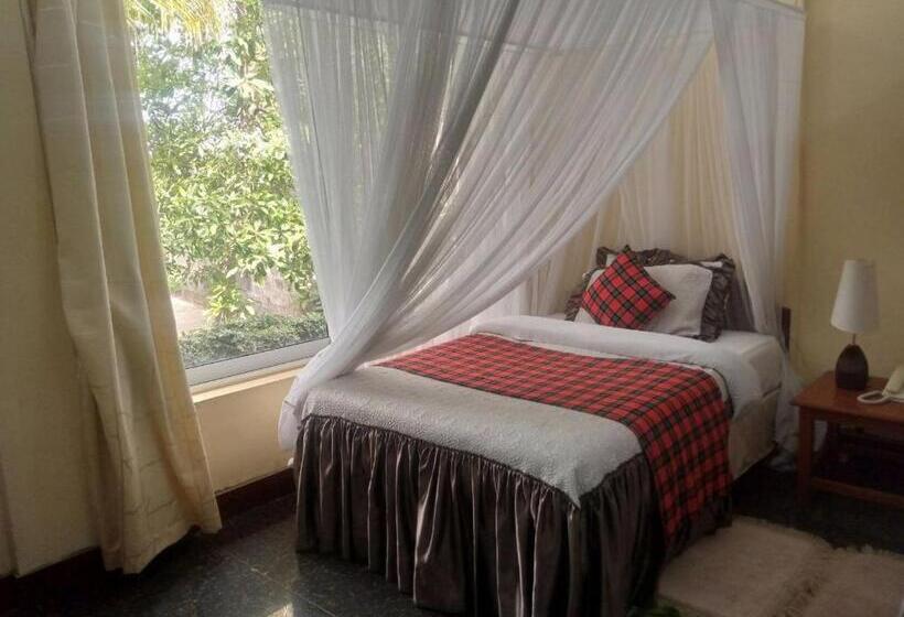 هاستل Karibu Heritage House