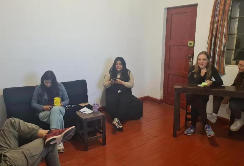 هاستل Sk Hostal