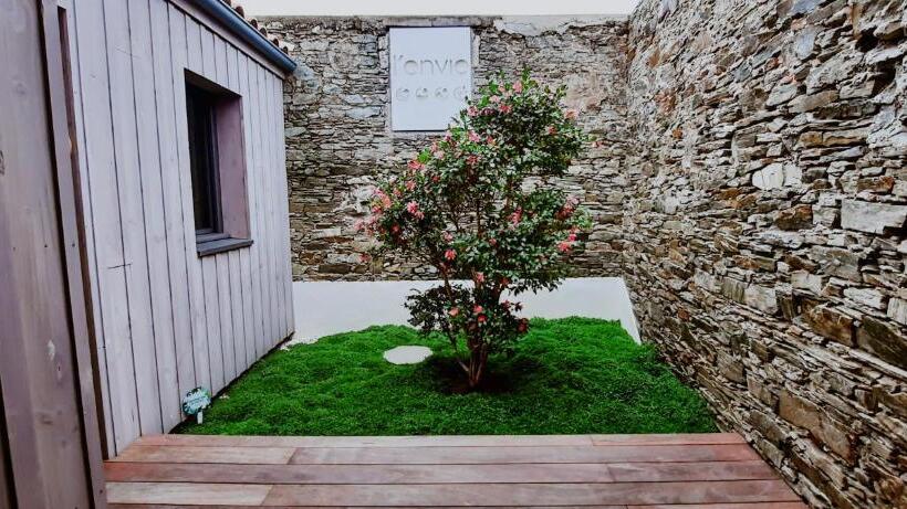 Bed and Breakfast L Envie