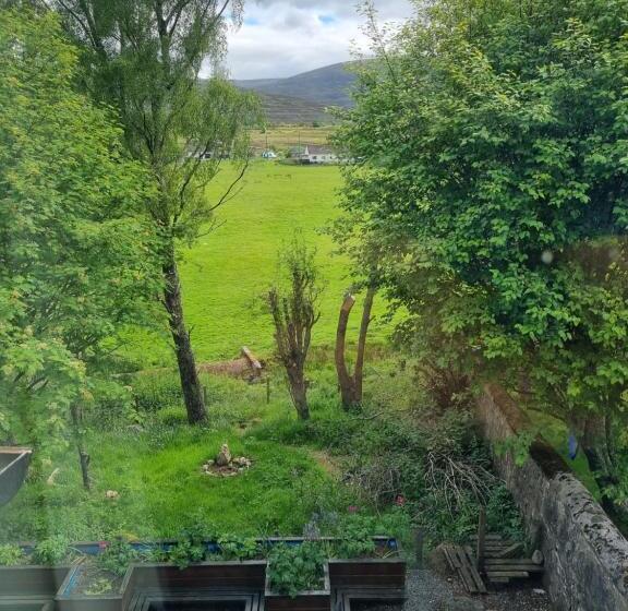 Dalwhinnie Old School Hostel