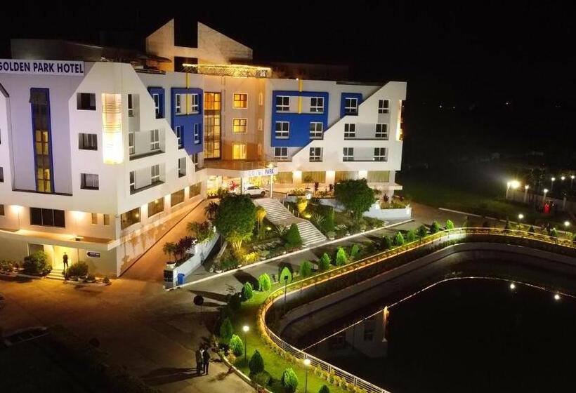 Golden Park Hotel & Resort
