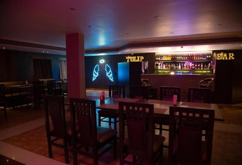 Golden Park Hotel & Resort