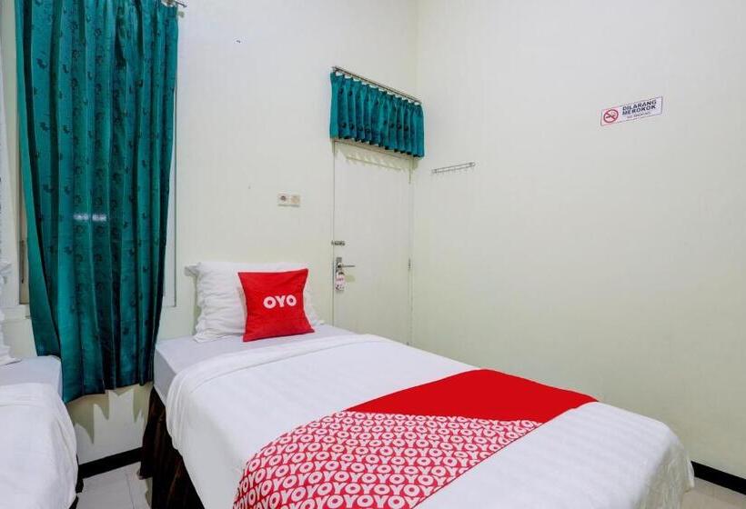 酒店 Capital O 90709 Djati Guest House