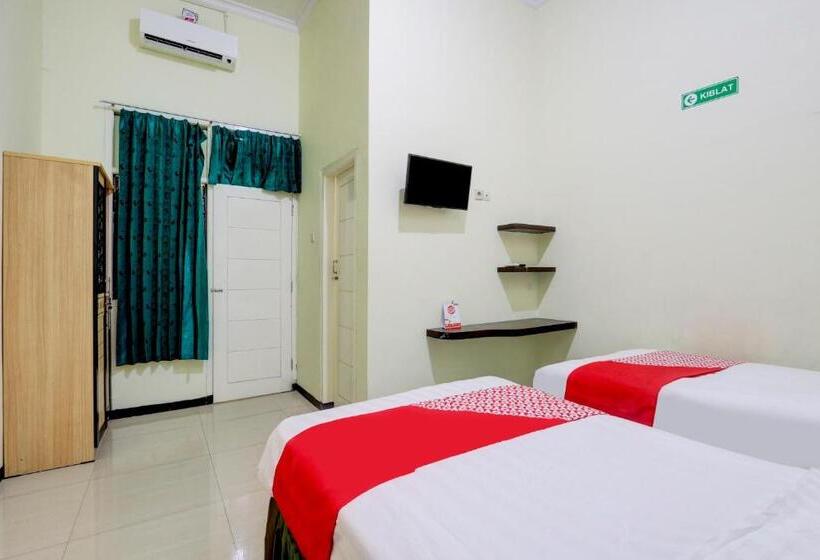 酒店 Capital O 90709 Djati Guest House