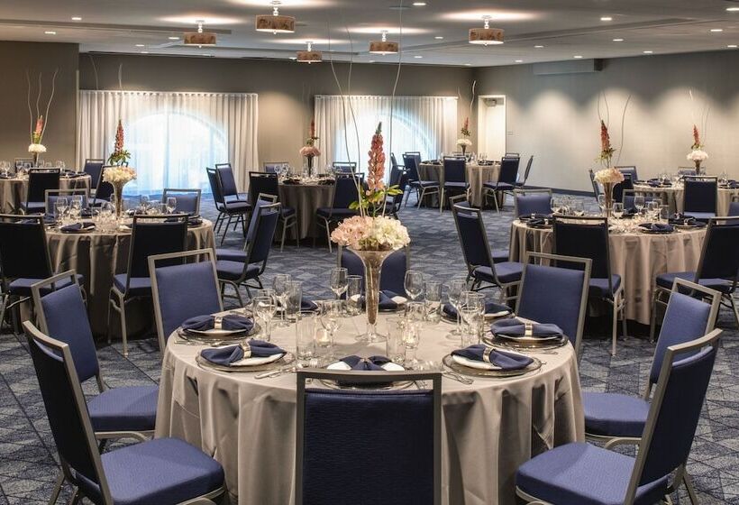 فندق Courtyard By Marriott Santa Cruz