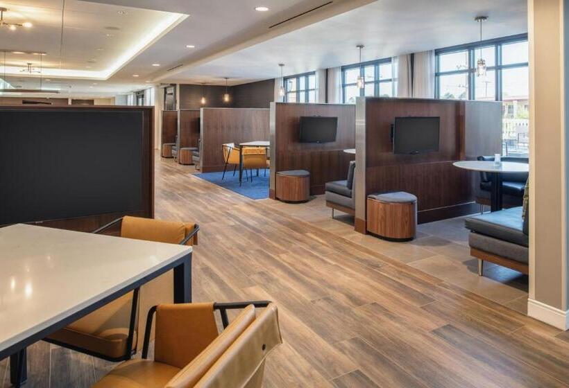 فندق Courtyard By Marriott Santa Cruz