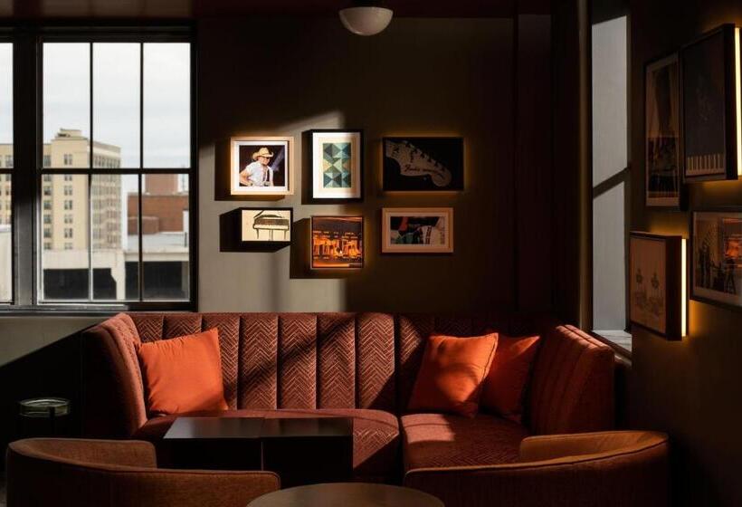 בית מלון כפרי Forty Five, Macon, A Tribute Portfolio