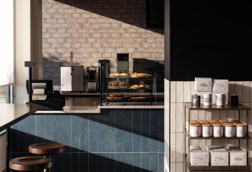 בית מלון כפרי Forty Five, Macon, A Tribute Portfolio