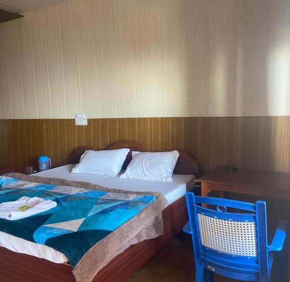 בית מלון כפרי Gud Chah Cafe & Homestay