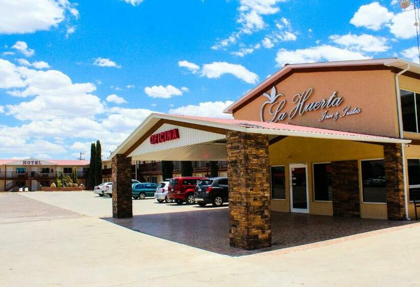 호텔 La Huerta Inn & Suites