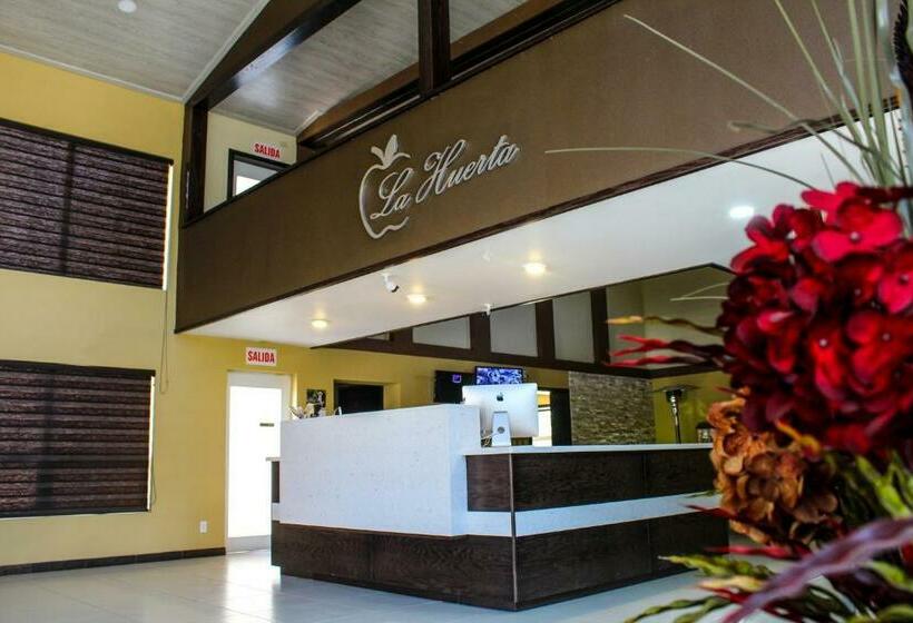 호텔 La Huerta Inn & Suites